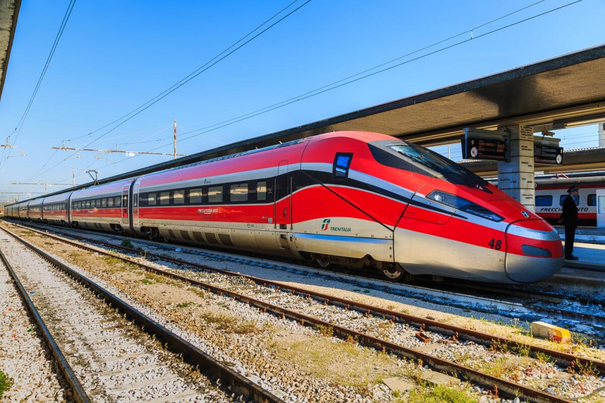 Alta Velocità Adriatica: allo studio la possibilità di portare i treni da 300 km/h fino in Puglia - Alta Velocità Adriatica: allo studio la possibilità di portare i treni da 300 km/h fino in Puglia