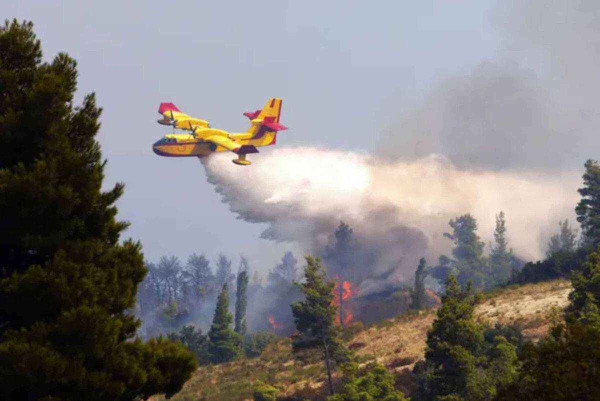 Perché abbiamo così pochi Canadair? - 