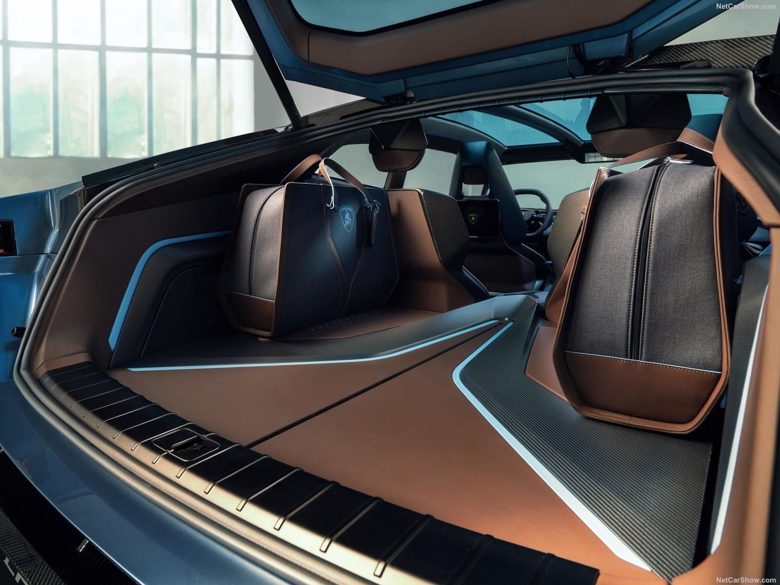 Lamborghini Lanzador: la prima elettrica del marchio ha 1400 CV di potenza