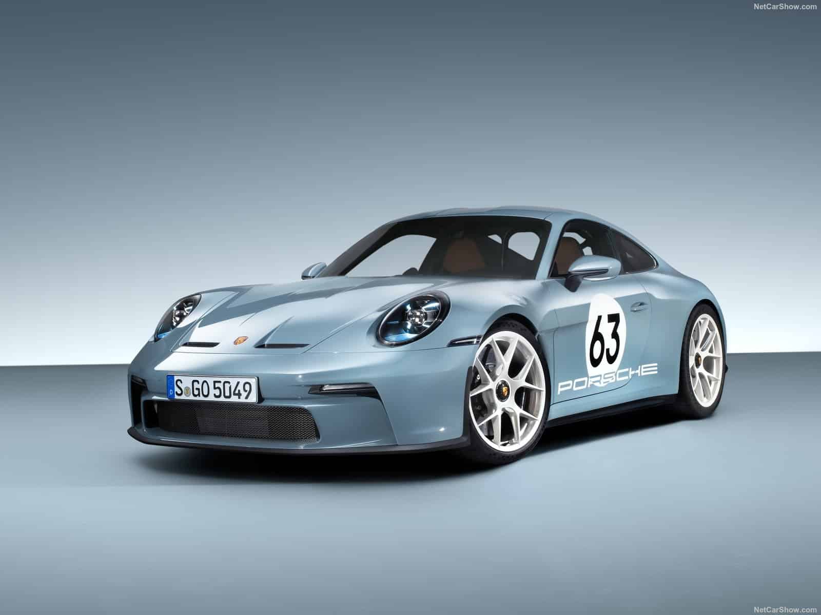 Porsche 911 S/T, l'auto dei puristi: 6 cilindri della GT3 RS e cambio manuale