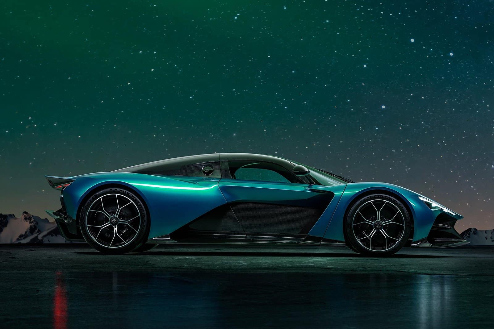 Zenvo Aurora: presentata la hypercar ibrida con V12 e 1850 CV di potenza