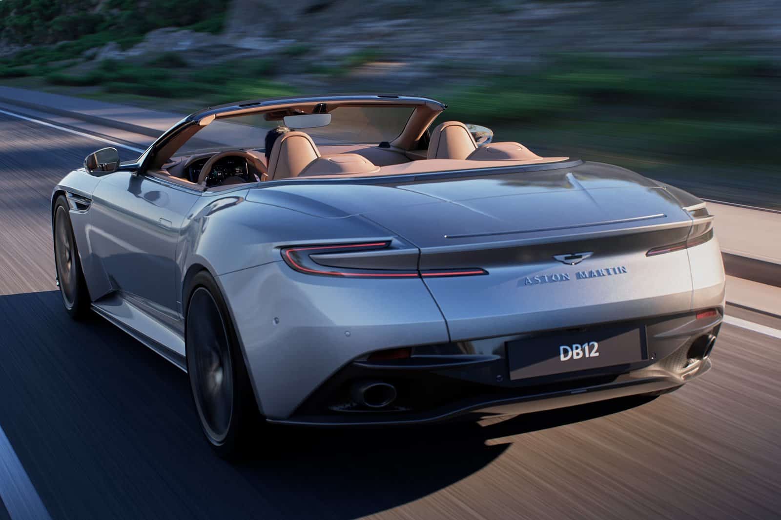 Aston Martin DB12 Volante: 680 CV a cielo aperto