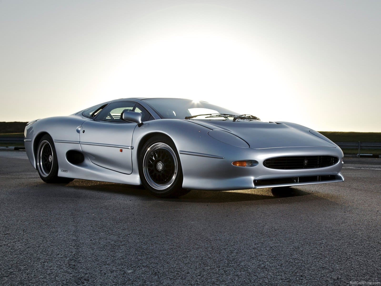 Supercar degli anni '90: le più belle e originali del decennio