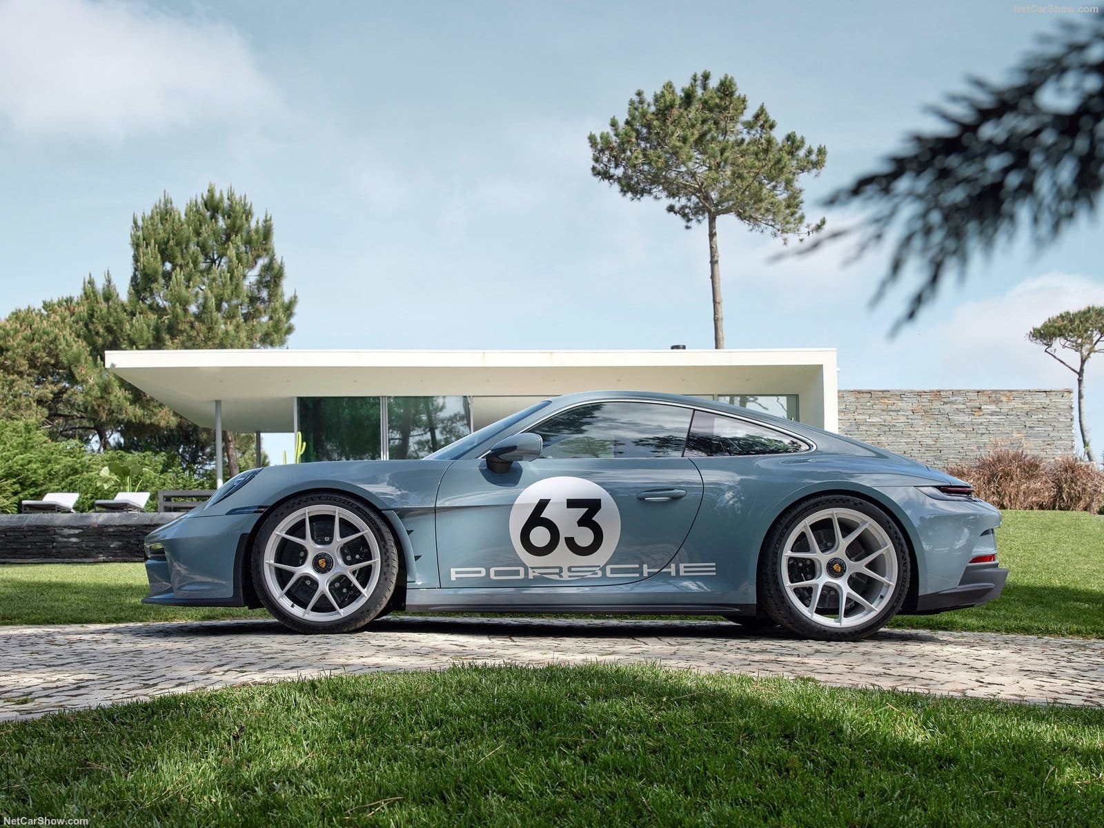 Porsche 911 S/T, l'auto dei puristi: 6 cilindri della GT3 RS e cambio manuale