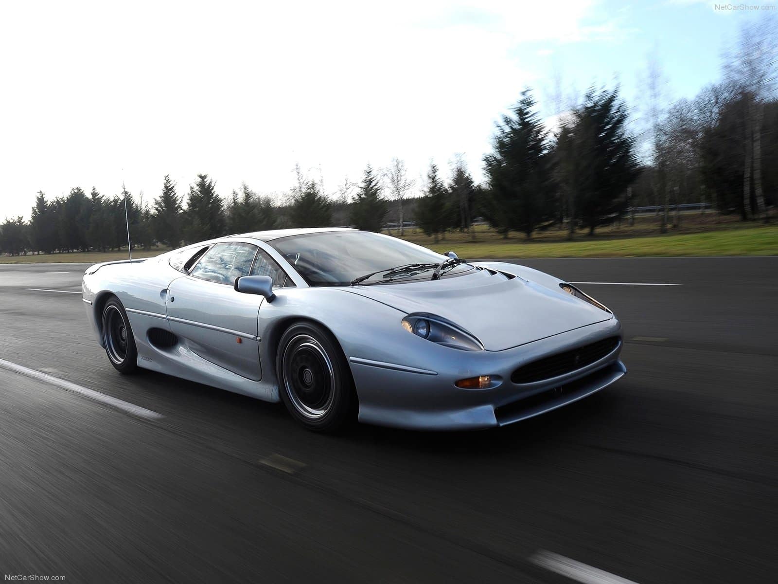 Supercar degli anni '90: le più belle e originali del decennio