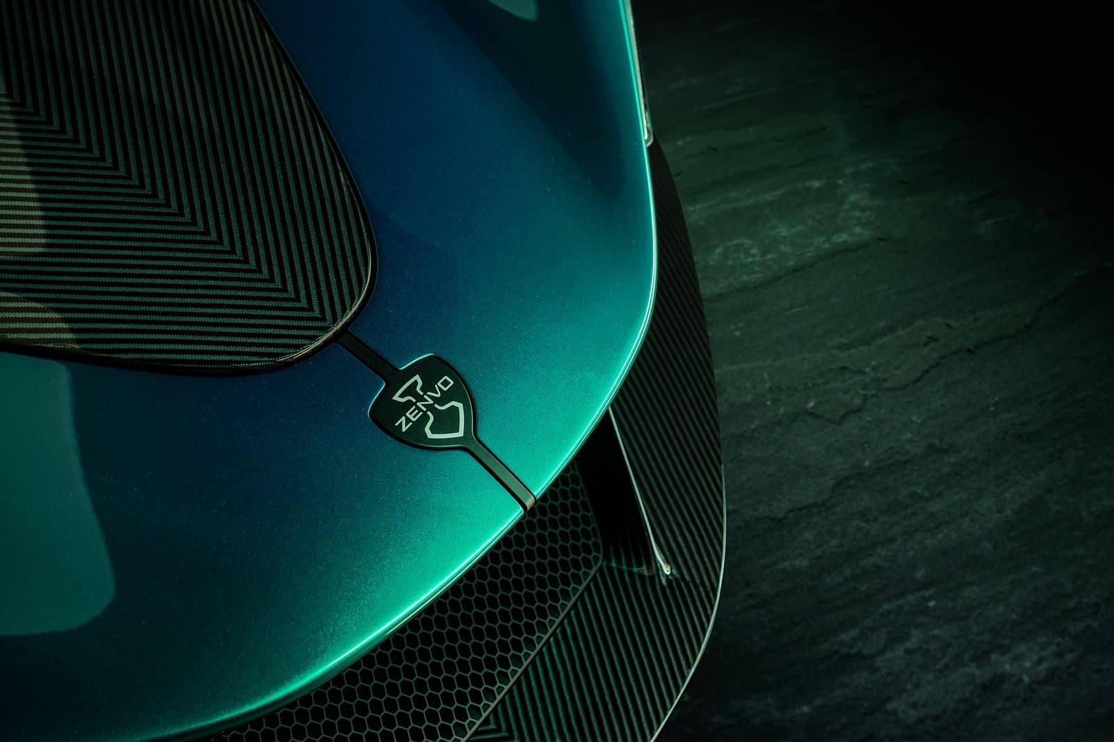 Zenvo Aurora: presentata la hypercar ibrida con V12 e 1850 CV di potenza