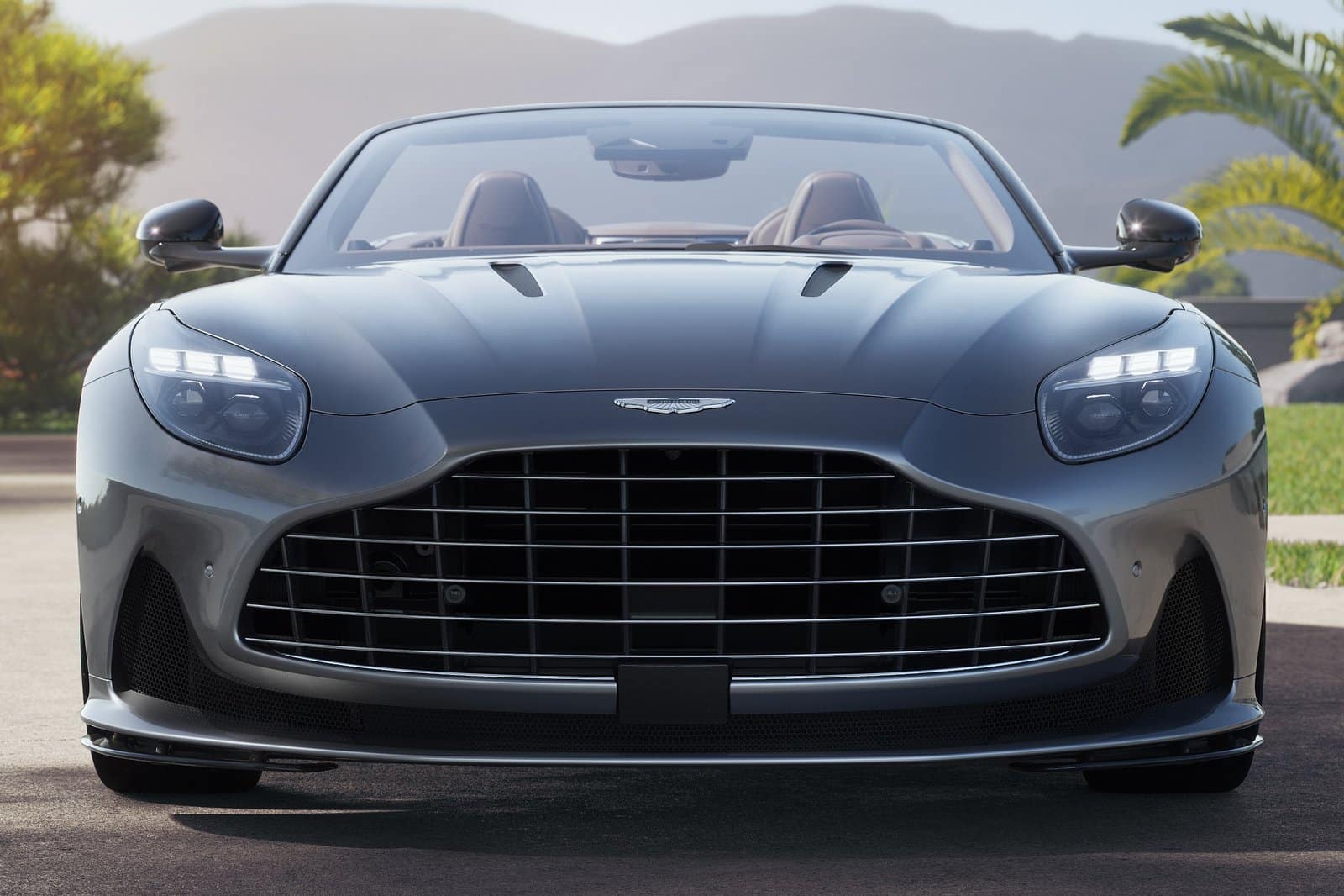 Aston Martin DB12 Volante: 680 CV a cielo aperto