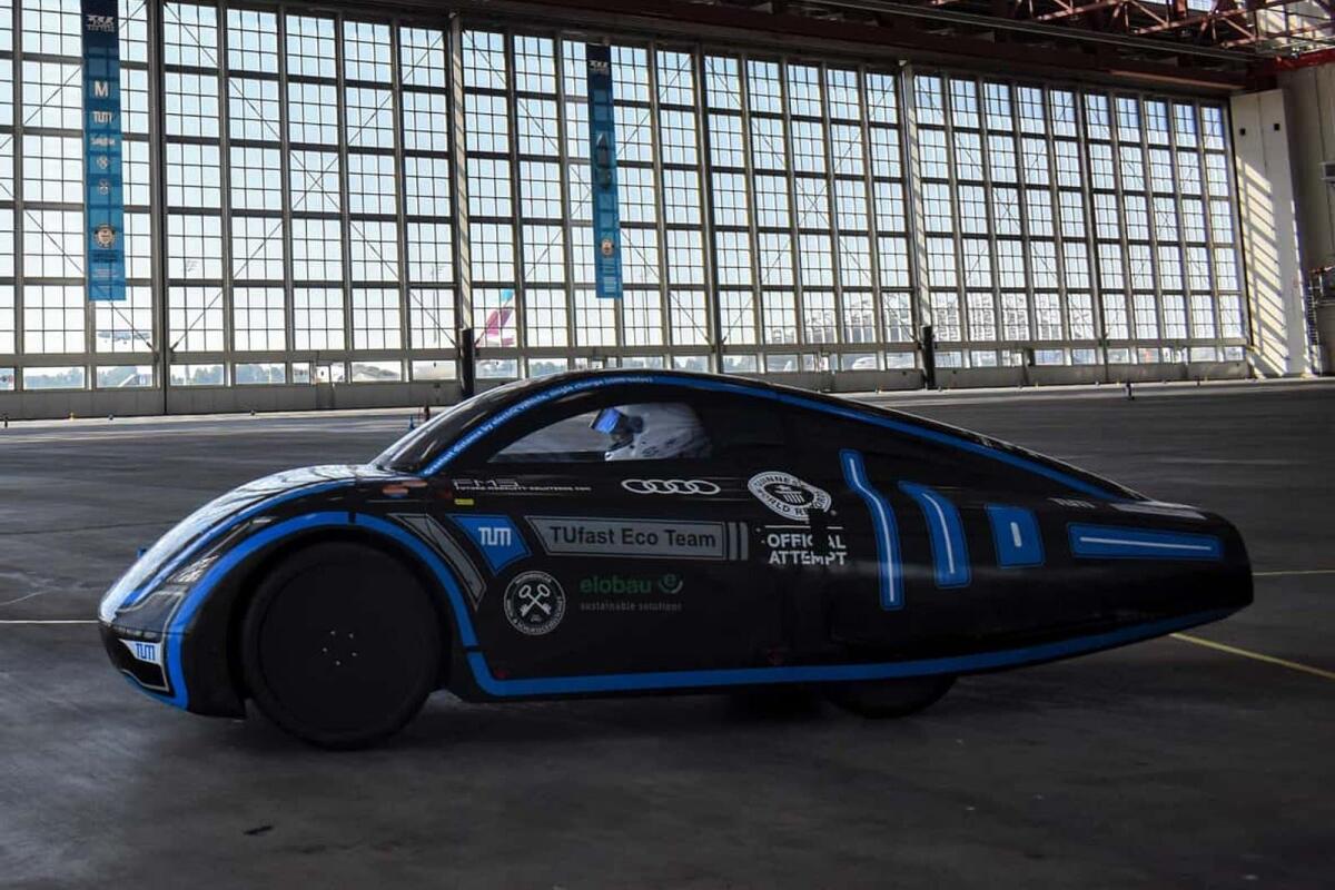2600 km di autonomia con una batteria da 15,5 kWh: è il nuovo record mondiale per auto elettriche - 