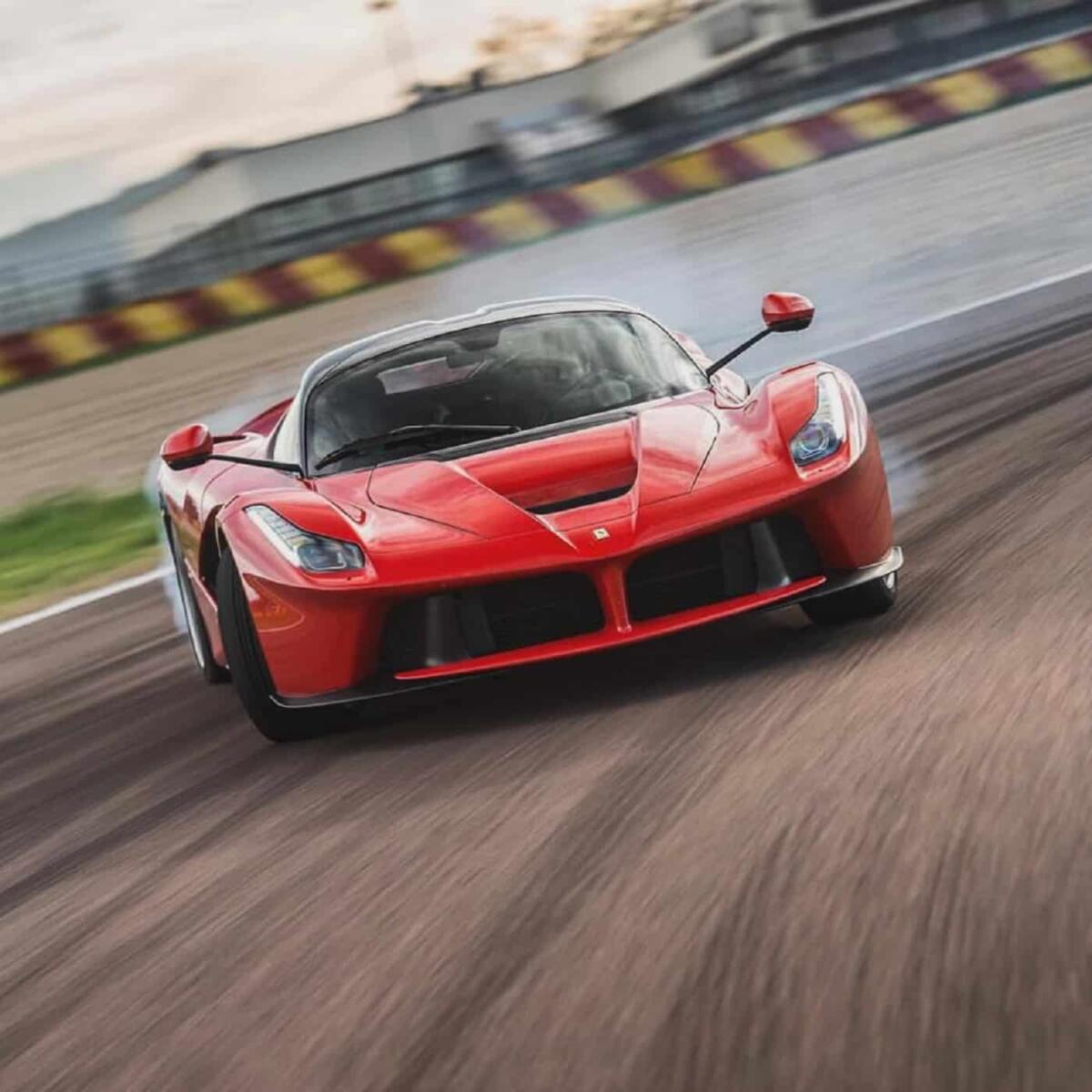 Ferrari: nuovo brevetto mostra un sedile che avvisa quando stai per sottosterzare o sovrasterzare - 