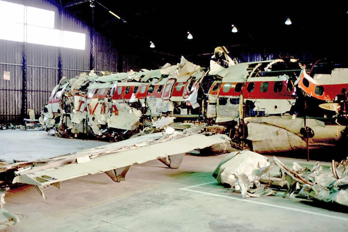 Strage di Ustica: aereo abbattuto da un missile francese? Cosa sappiamo dopo l'ammissione di Amato - 