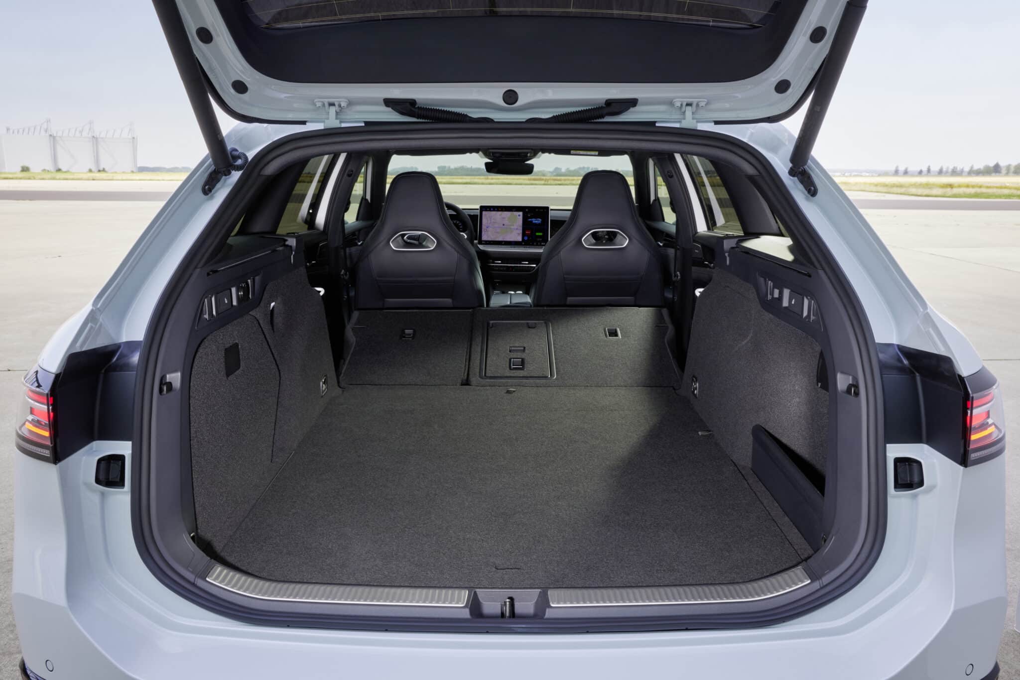 Bagagliaio volkswagen Passat 2024