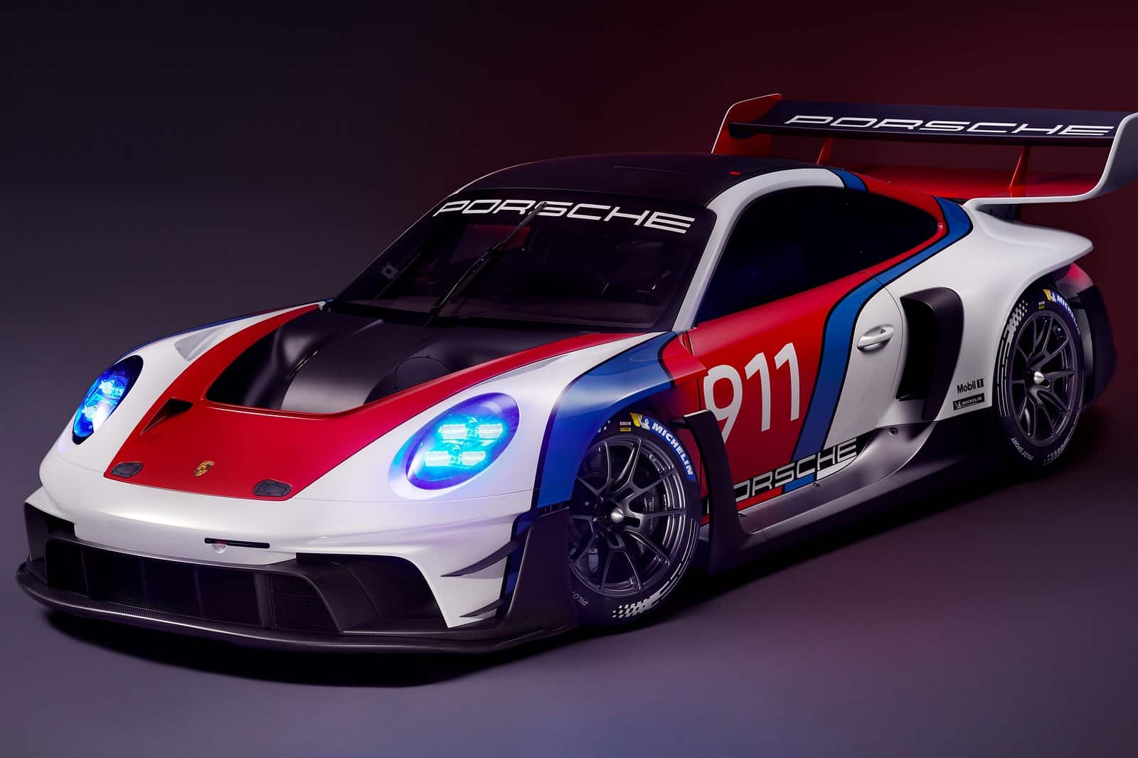 Porsche 911 GT3 R Rennsport: la nuova supercar da pista con oltre 600 CV di potenza