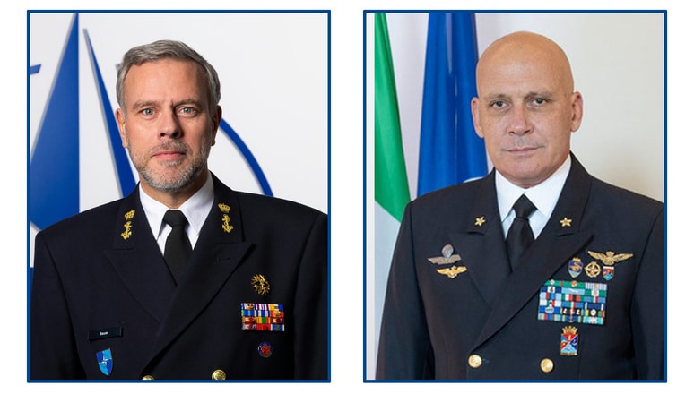 A sinistra l'Ammiraglio Bauer; a destra l'Ammiraglio Cavo Dragone (fonte: NATO)