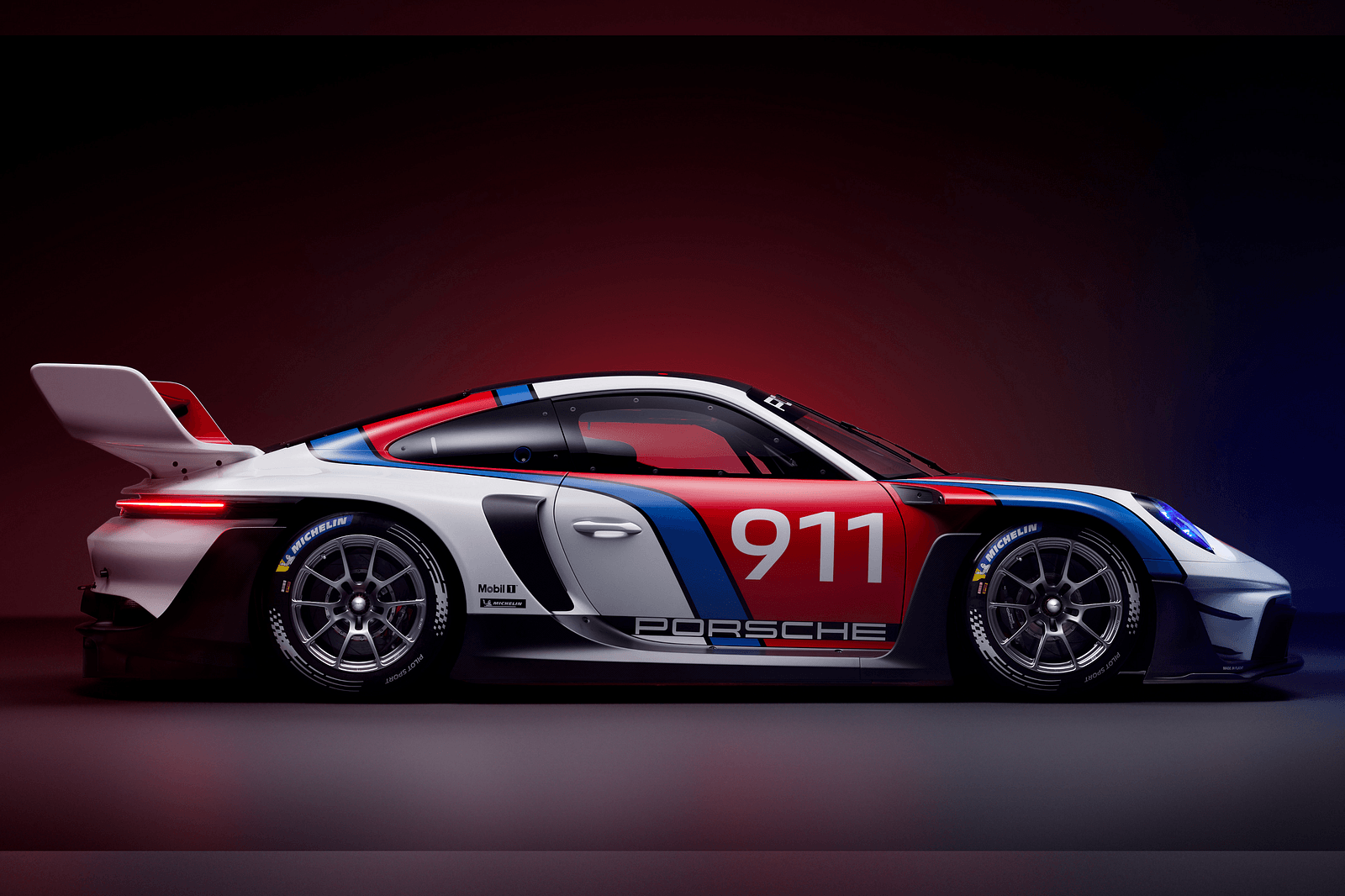 Porsche 911 GT3 R Rennsport: la nuova supercar da pista con oltre 600 CV di potenza