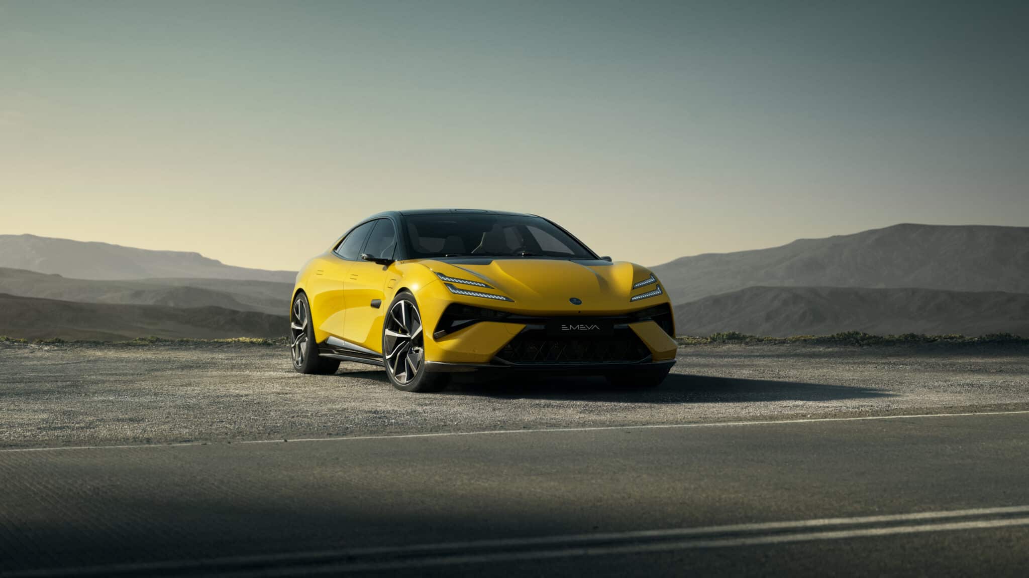 Lotus Emeya: svelata la nuova Hyper-GT da oltre 900 CV