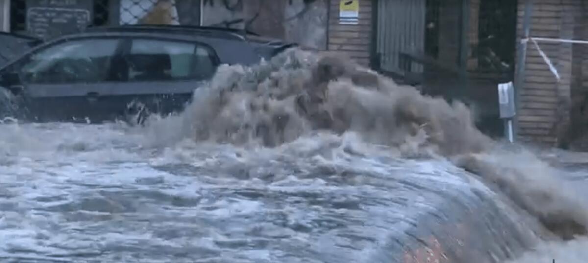 Emergenza maltempo a Milano: esondazione del Seveso e caos in città - 