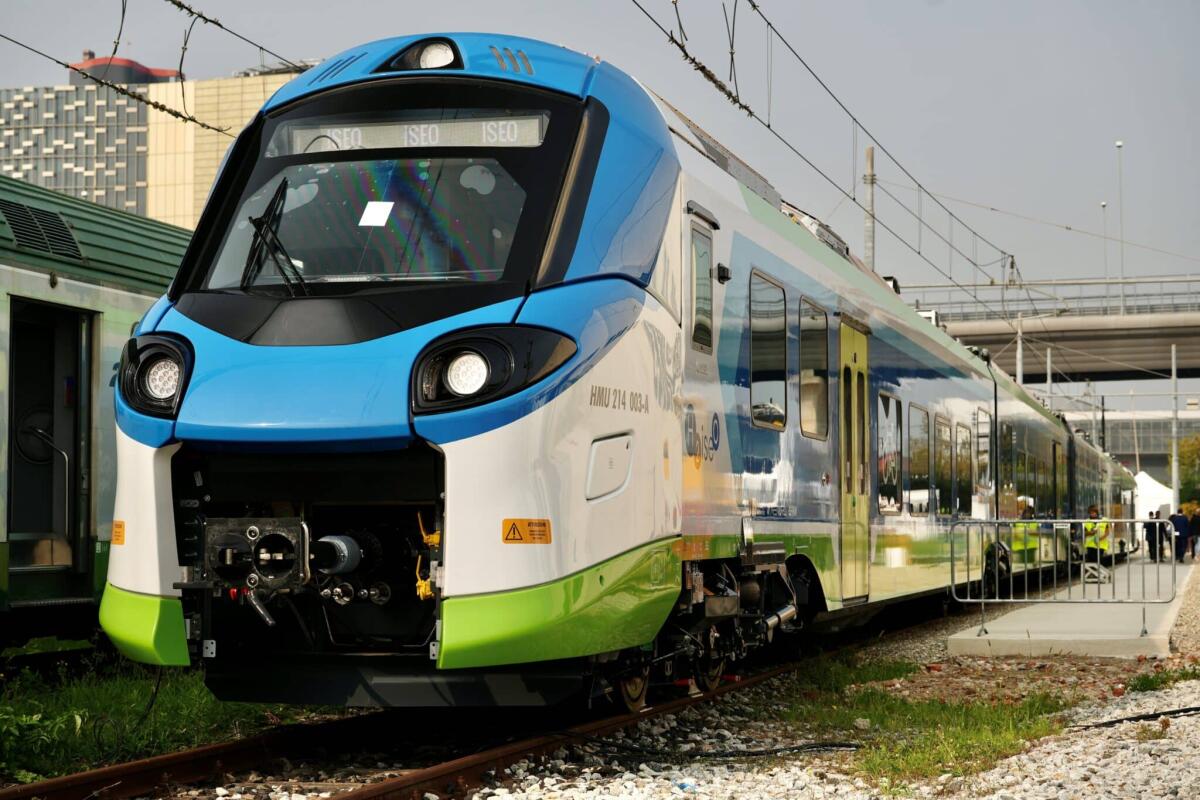 Treno a idrogeno: presentato per la prima volta in Italia - 