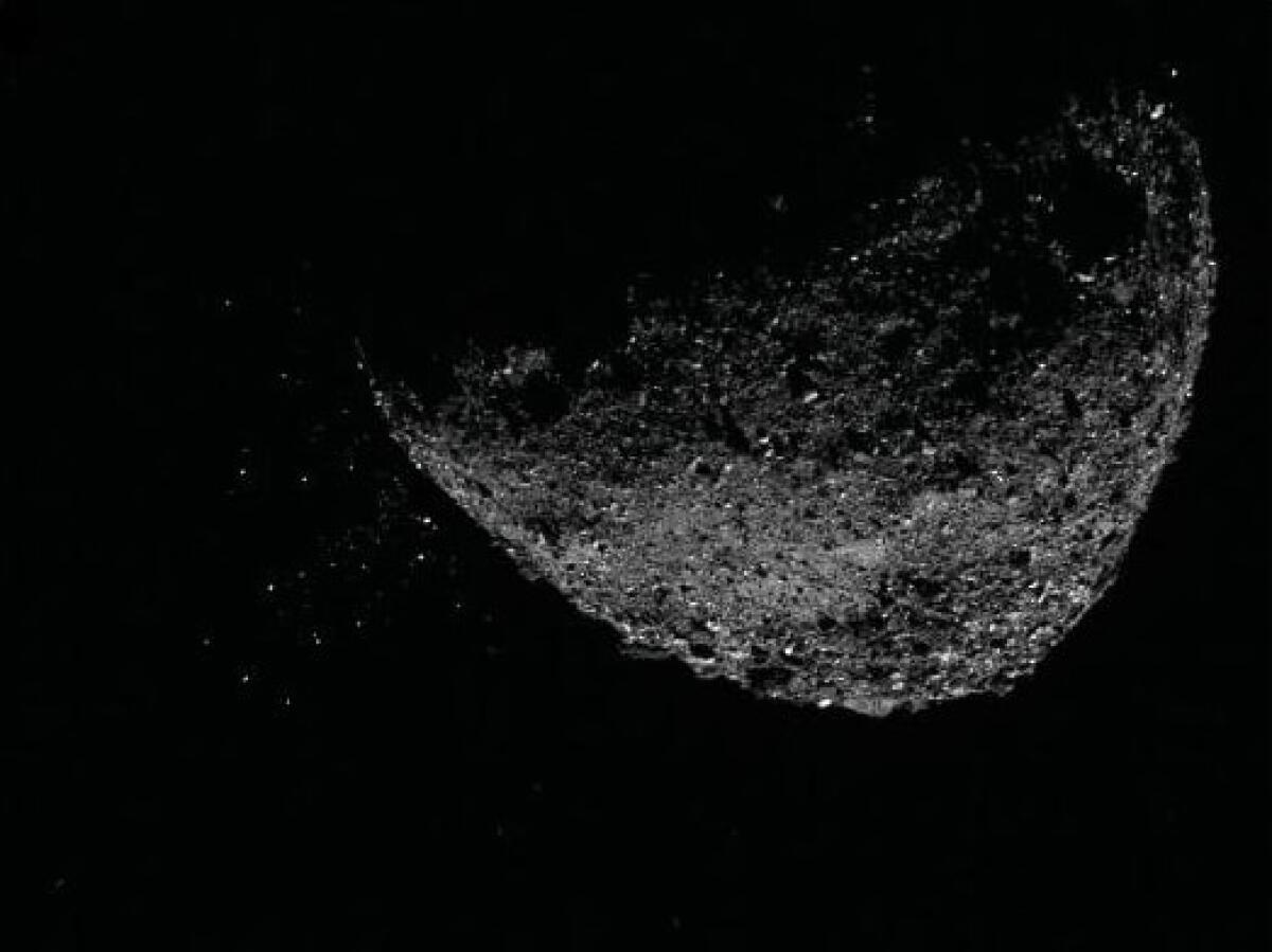La NASA dichiara che su Bennu vi sono tracce di carbonio e acqua - 