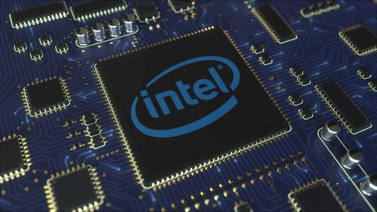 L'Italia rimane aperta a un investimento con Intel - Printed circuit board or PCB