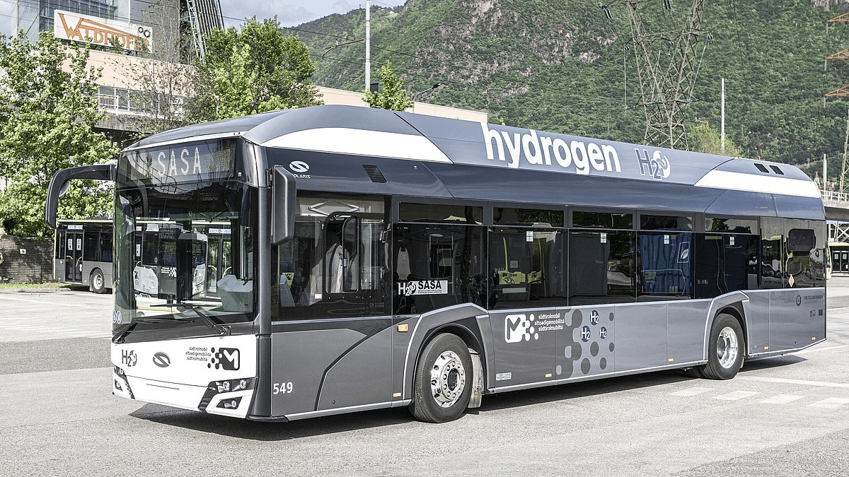 Solaris Urbino 12 Hydrogen di SASA, azienda di tpl di Bolzano