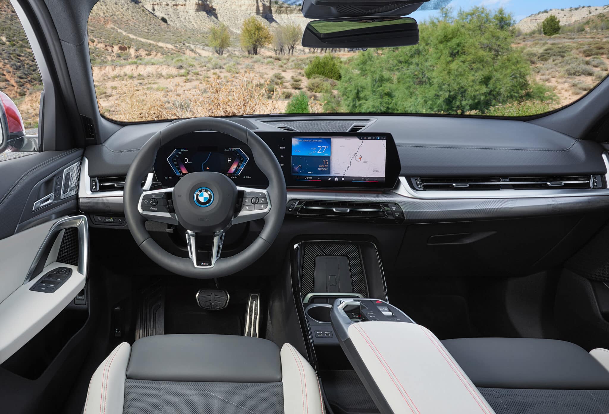 Interni BMW iX2