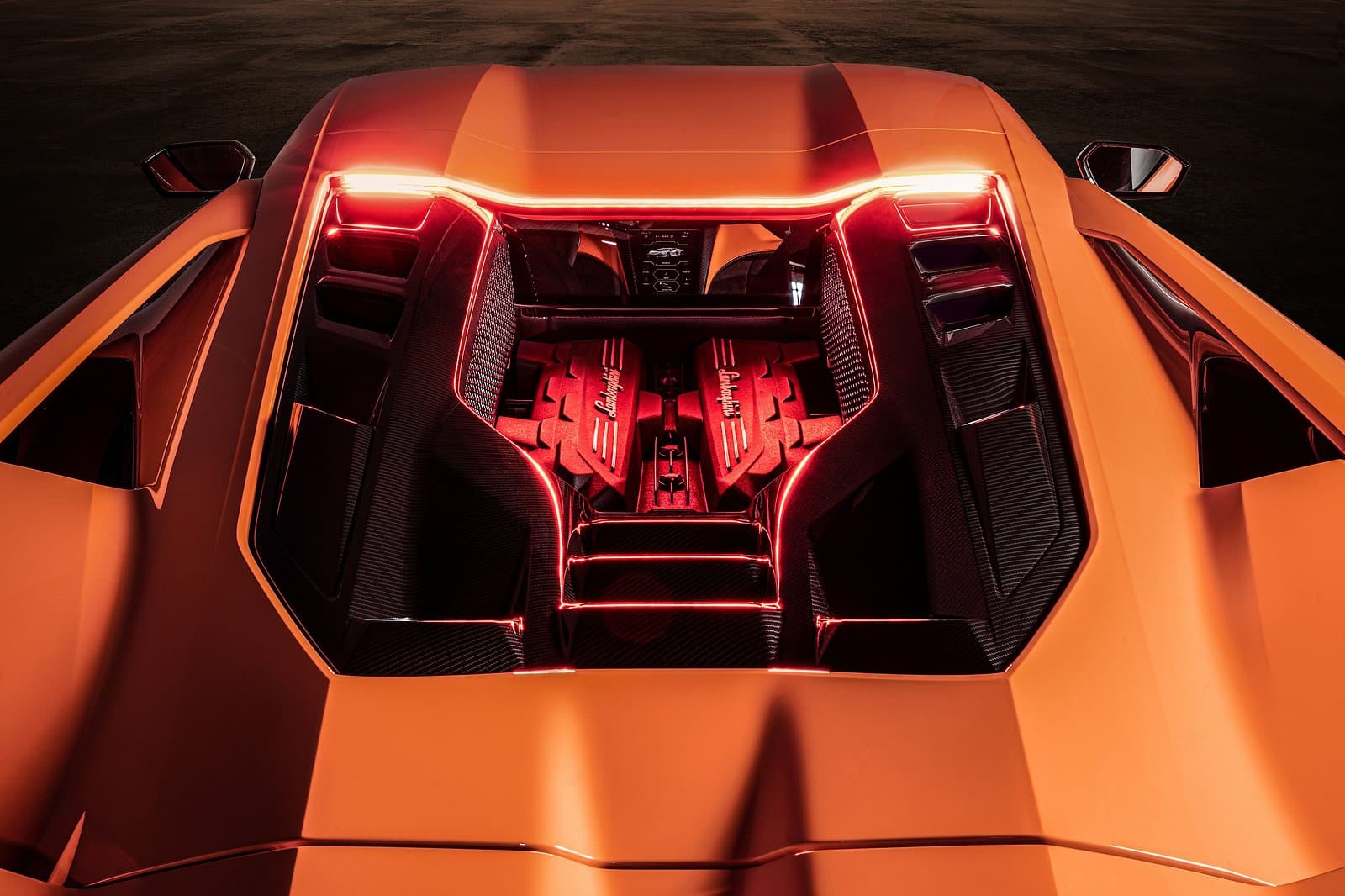 Lamborghini non costruirà supercar elettriche finché non si avrà una certezza sui combustibili sintetici