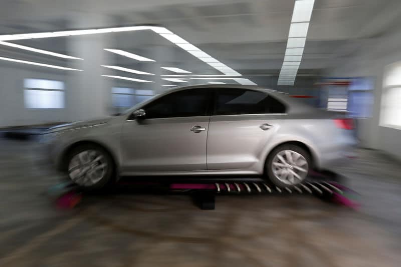 Il robot che parcheggia l'auto