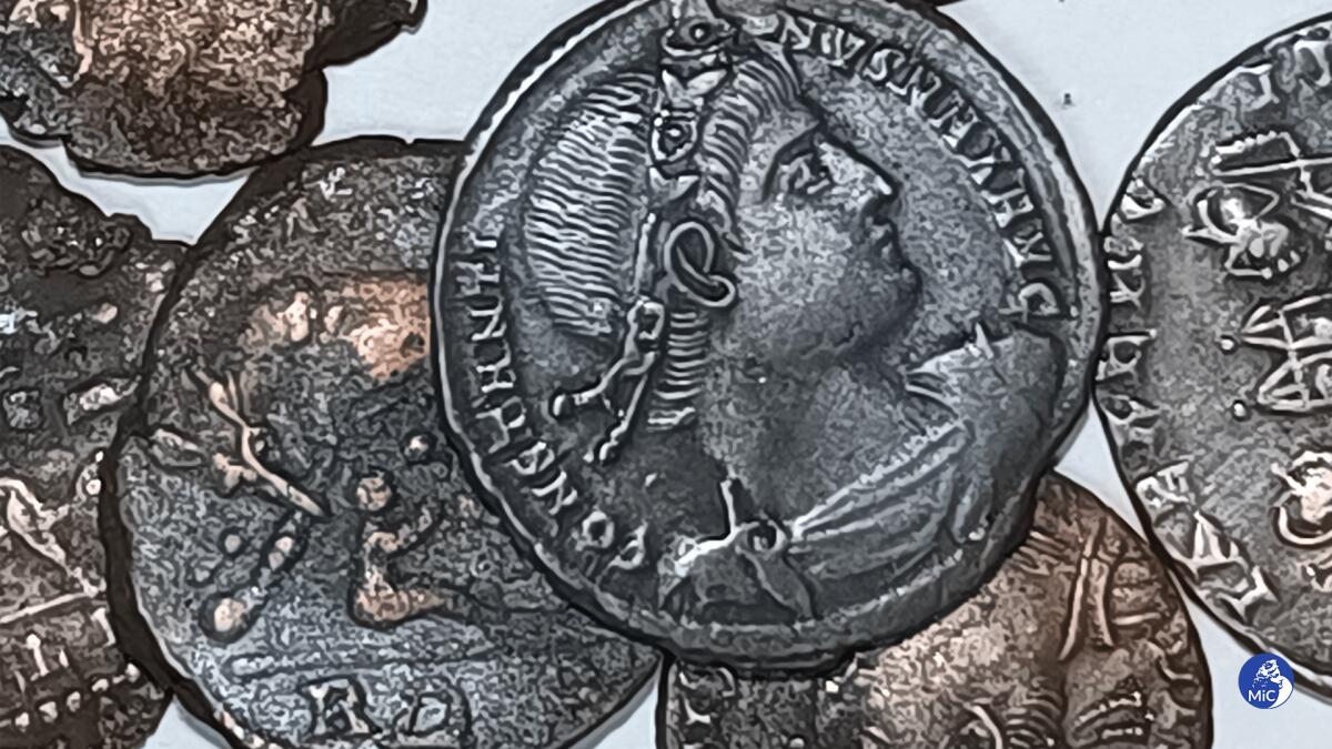 Sardegna: rinvenuto un enorme deposito di "follis" risalente al IV secolo d.C. - 