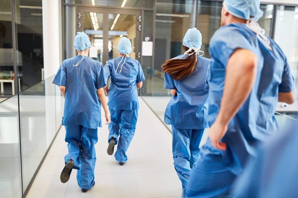 La fuga dei medici e infermieri italiani in Arabia: tra opportunità economiche e criticità del Sistema Sanitario Nazionale - 