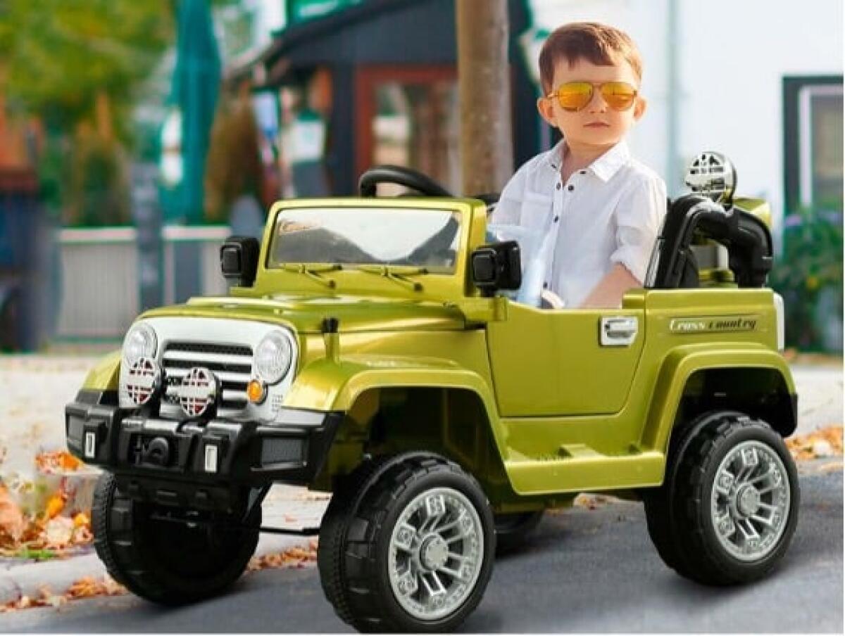 Il fascino delle mini auto elettriche: la scelta divertente e formativa per i piccoli piloti - 