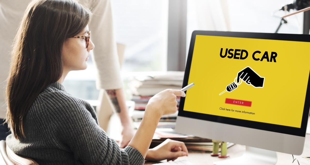 Trova online la tua prossima auto usata: una guida completa - Car Rental Used Car Transportation Vehicle Concept