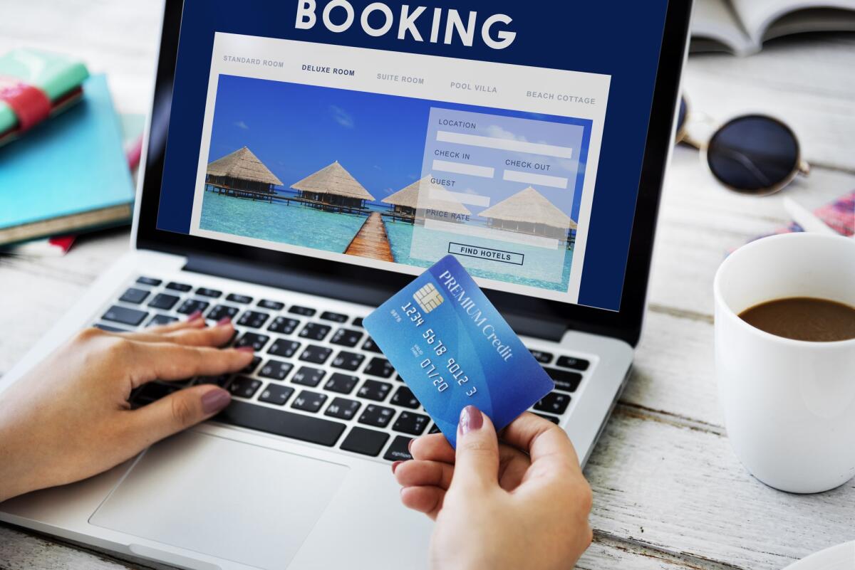 Booking versa 94 milioni di euro al Fisco italiano: dettagli e implicazioni - Booking Hotel Reservation Travel Destination Concept