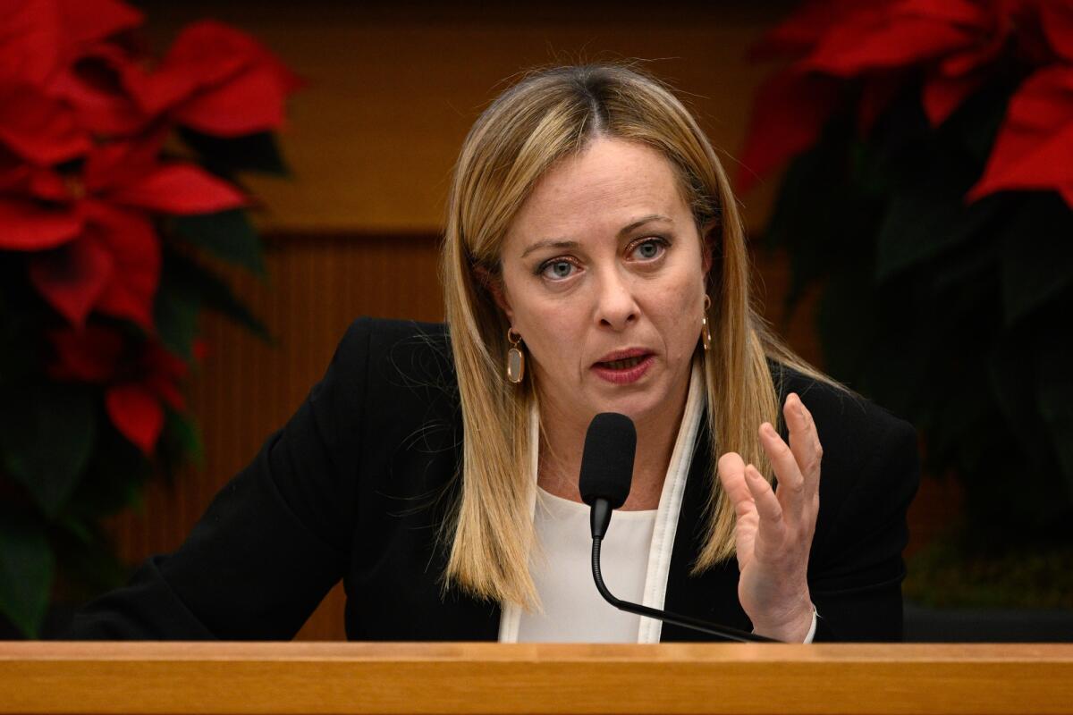 Giorgia Meloni è il "leader politico più concreto in UE" secondo la rivista Politico - Giorgia Meloni, Italy's prime minister, during her first year-end press conference in Rome, Italy, on Thursday, Dec. 29, 2022 - Credit: Fabrizio Corradetti/LiveMedia