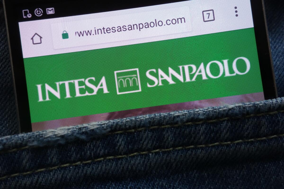 Antitrust indaga sul trasferimento di correntisti da Intesa Sanpaolo a Isybank - 