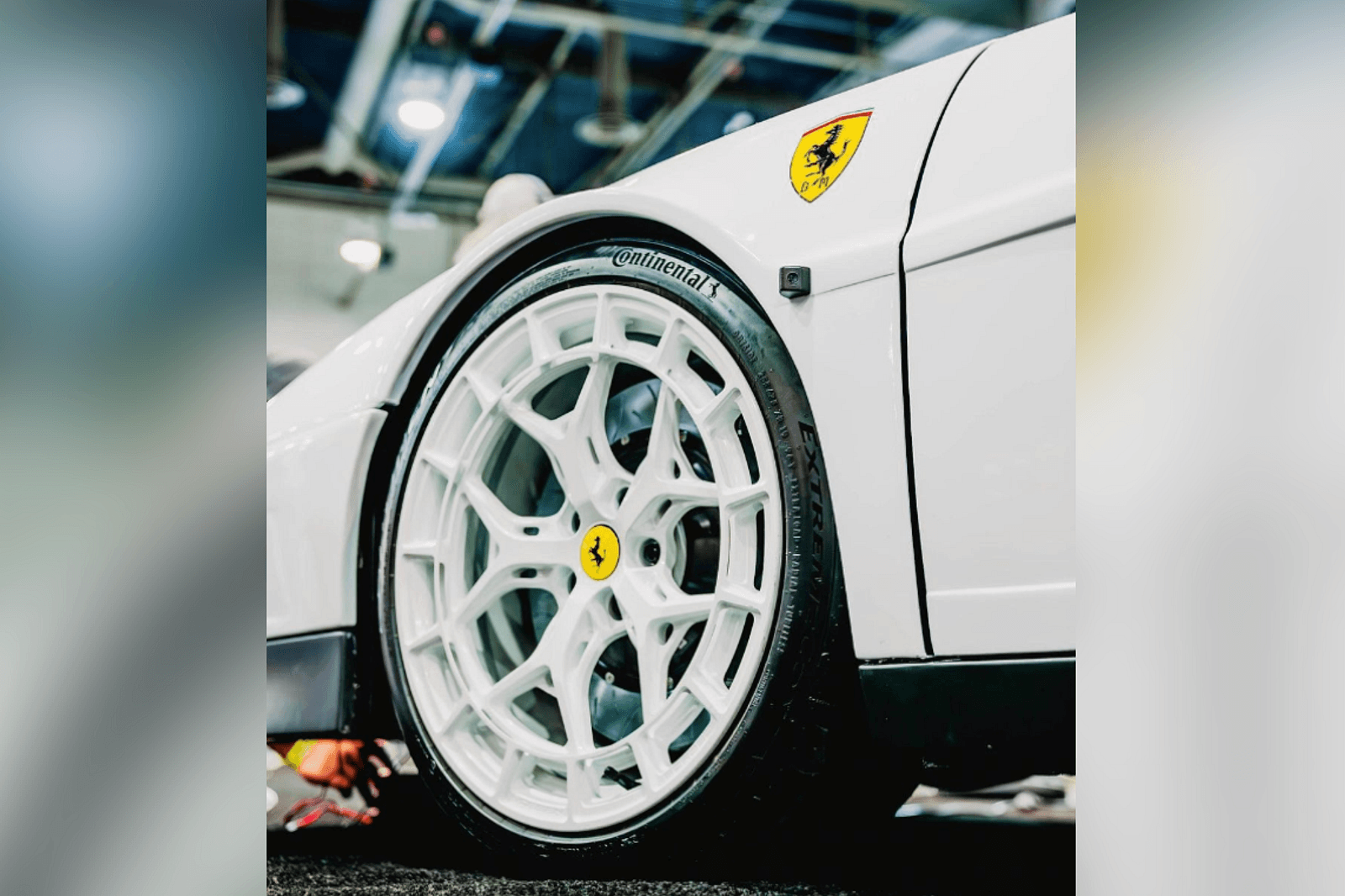Ferrari Testarossa Gas Monkey Garage