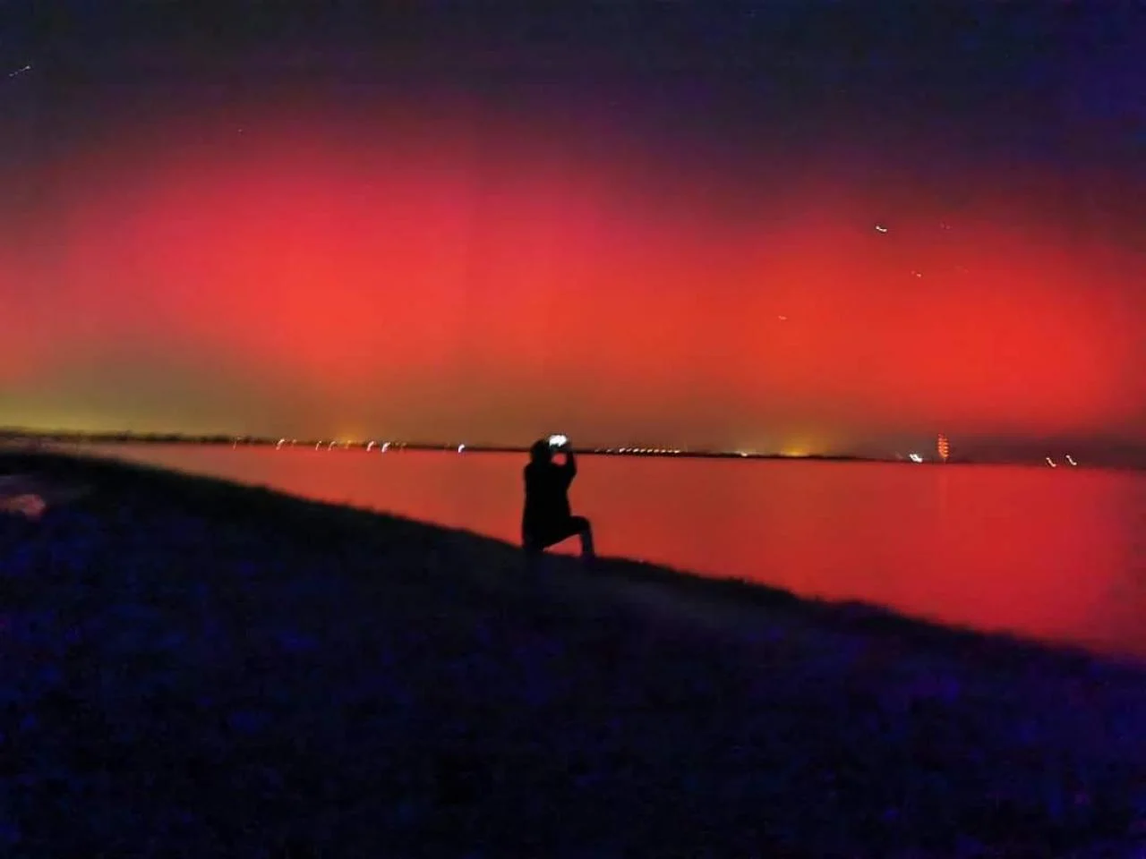 Aurora boreale vista a Rovigo. Credits: Roberta Davin via Facebook