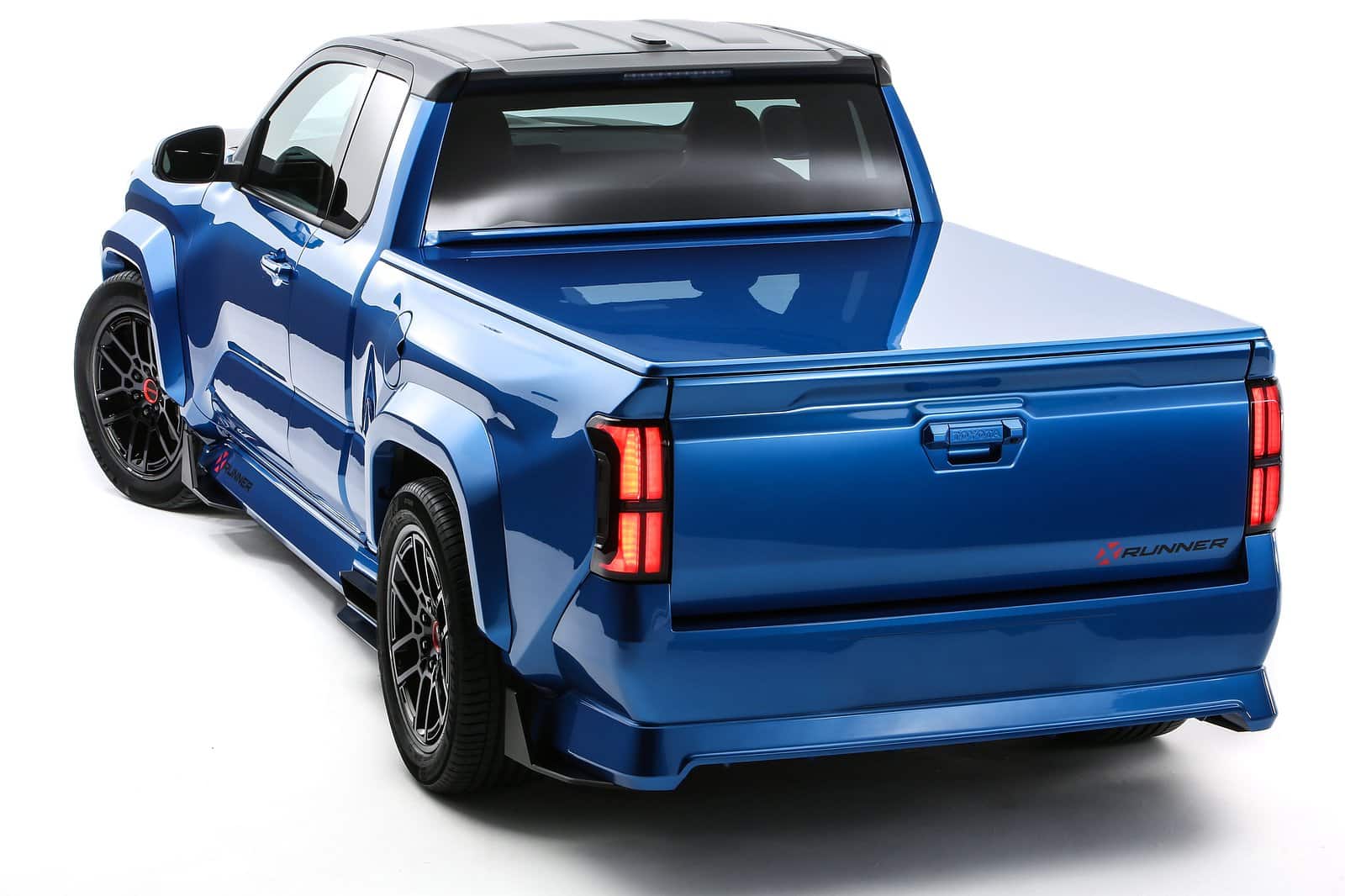 Toyota Tacoma X-Runner: il pick-up da 427 CV e trazione posteriore al SEMA 2023