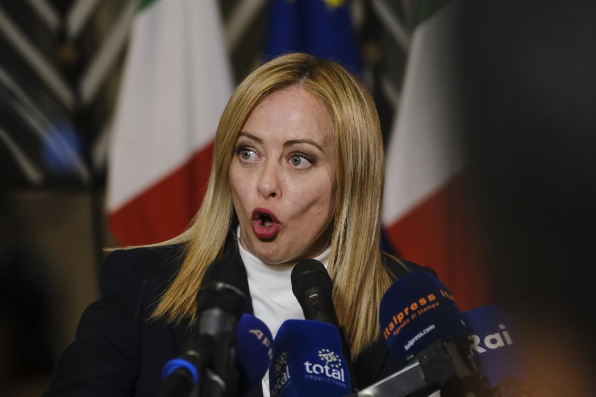 Intervento della Presidente del Consiglio Giorgia Meloni alla COP28: ecco i punti chiave - Newly appointed Italian Prime Minister Giorgia Meloni speaks to the press following a meeting at the European Council headquarters in Brussels, Belgium on November 3, 2022.