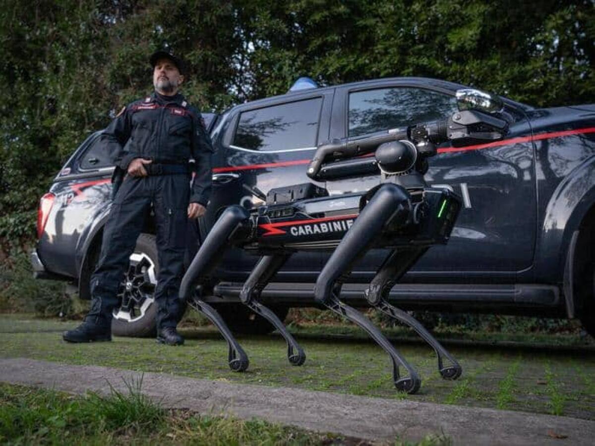 Saetta è il nuovo "cane-robot" dell'Arma dei Carabinieri - 