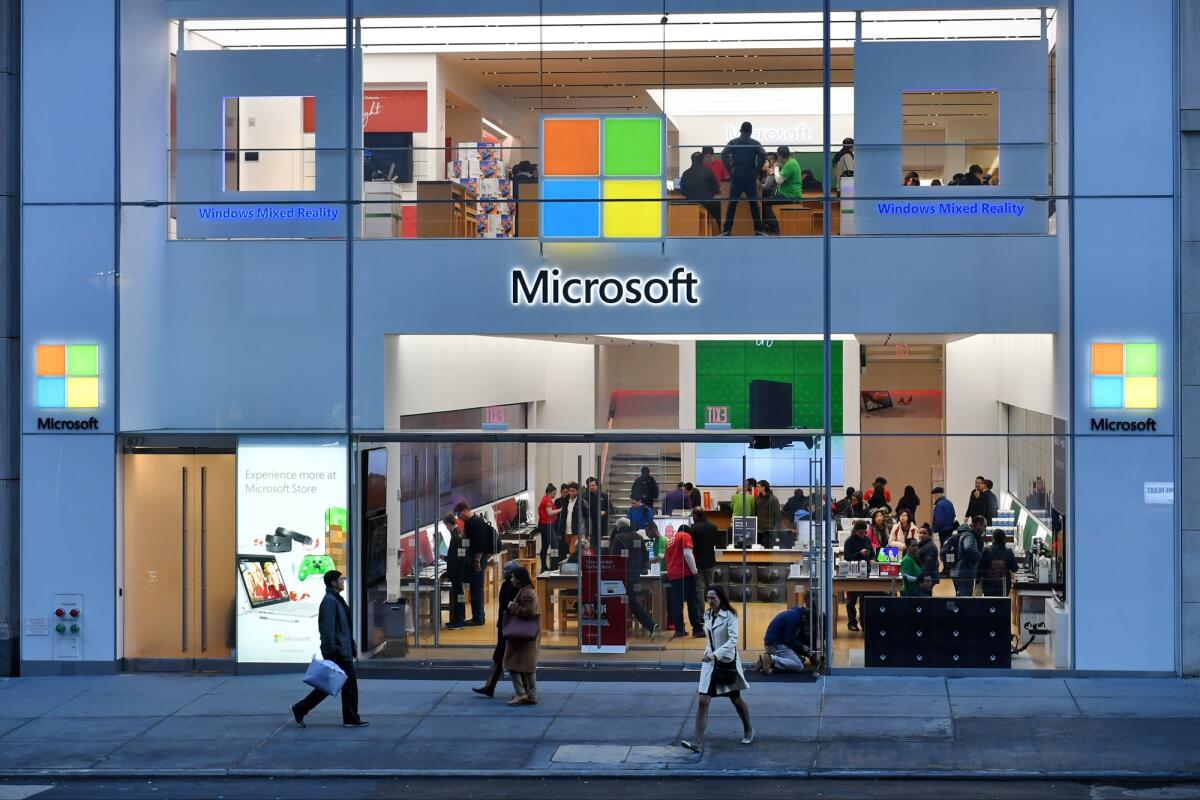 Microsoft supera Apple diventando la società con più alto valore di mercato al mondo - 