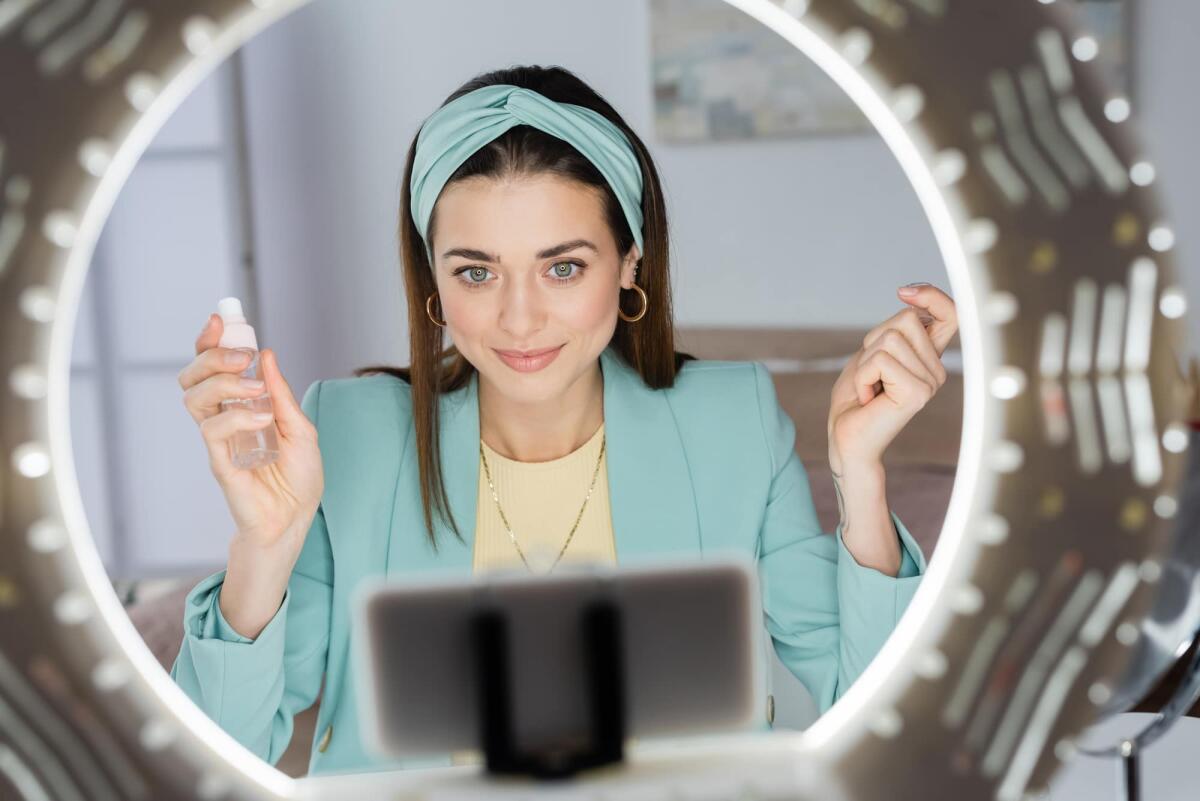 Agcom e le nuove regole per gli influencer in Italia - 