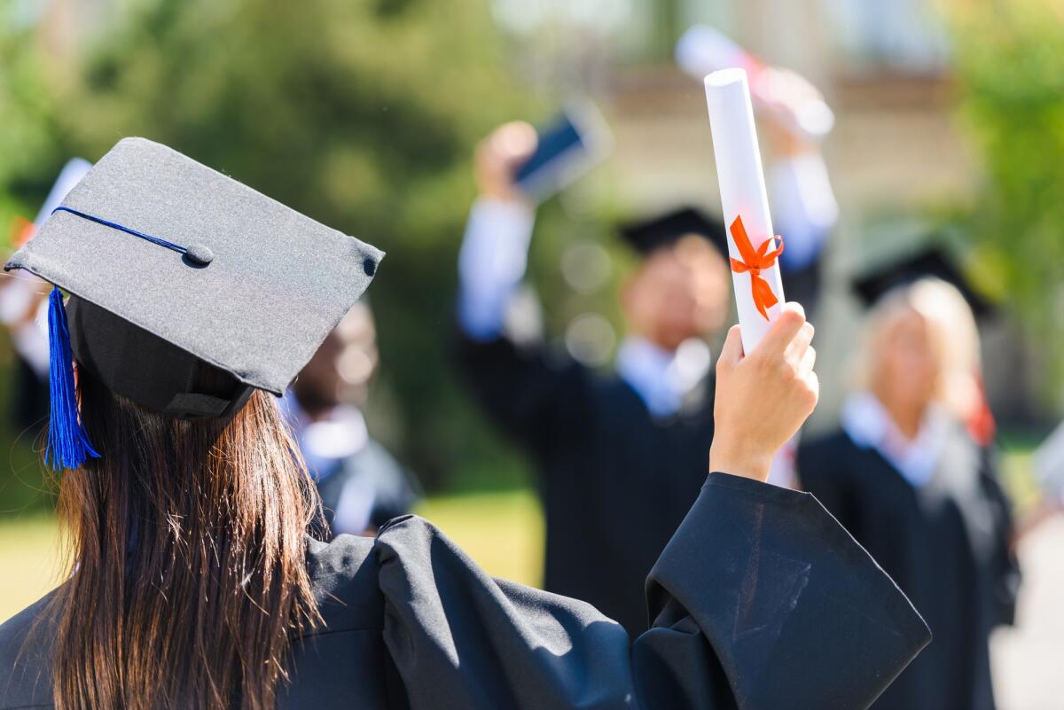 Riscatto agevolato della laurea: novità su costi e benefici - 