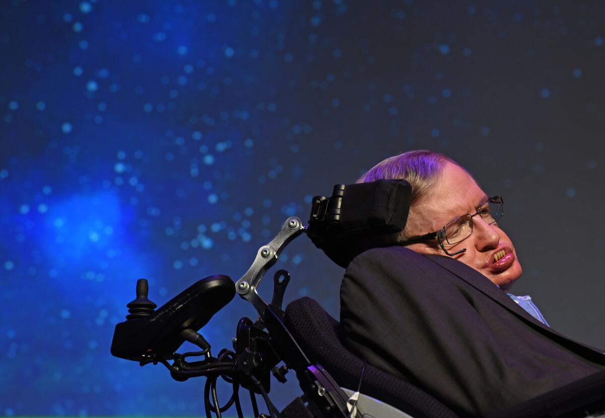 Stephen Hawking: 82 anni fa nasceva il geniale fisico teorico - Stephen Hawking in attendance for STARMUS III Festival 2016: Tribute to Stephen Hawking - WED, Piramide de Arona, Tenerife, Canary Islands, -- June 29, 2016. Photo By: Derek Storm/Everett Collection