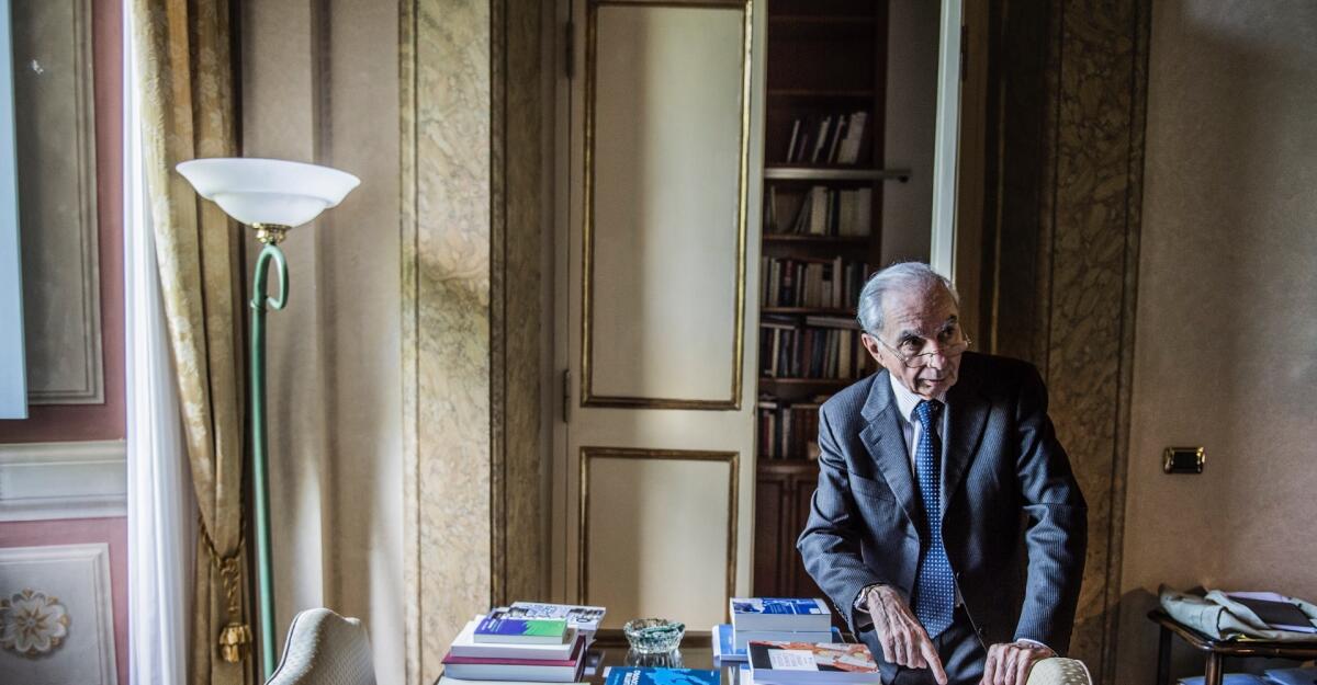 Giuliano Amato lascia la presidenza della Commissione Algoritmi - 