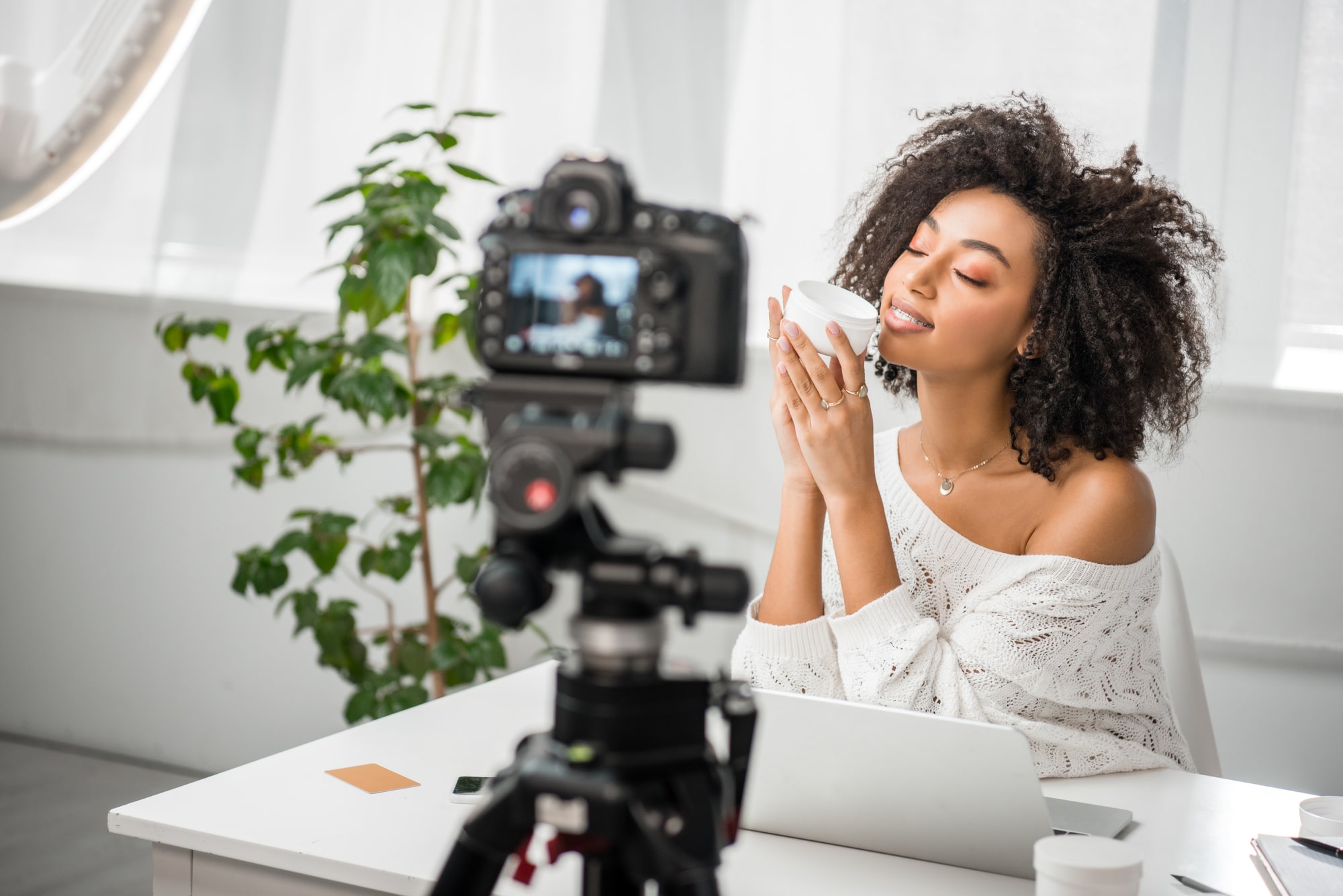 Agcom e le nuove regole per gli influencer in Italia