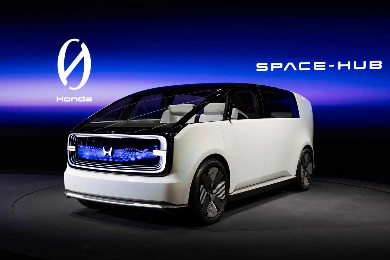 Space-Hub: il minivan elettrico