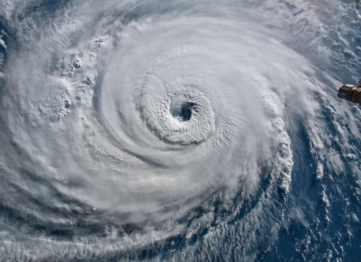 Forse c'è bisogno di una categoria 6 per gli uragani - Satellite view. Hurricane Florence over the Atlantics close to the US coast . Elements of this image furnished by NASA.