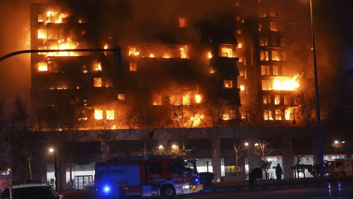 Incendio a Valencia: cosa sappiamo finora? - 