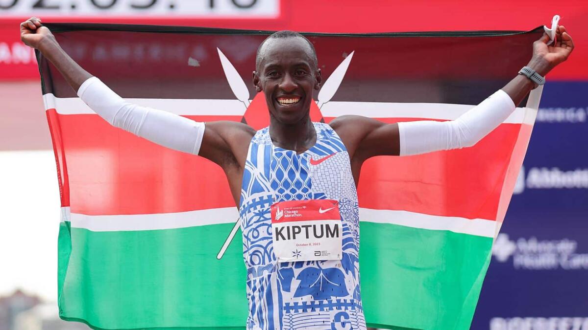 Kelvin Kiptum è morto: l'atleta record mondiale di maratona aveva solo 24 anni - 