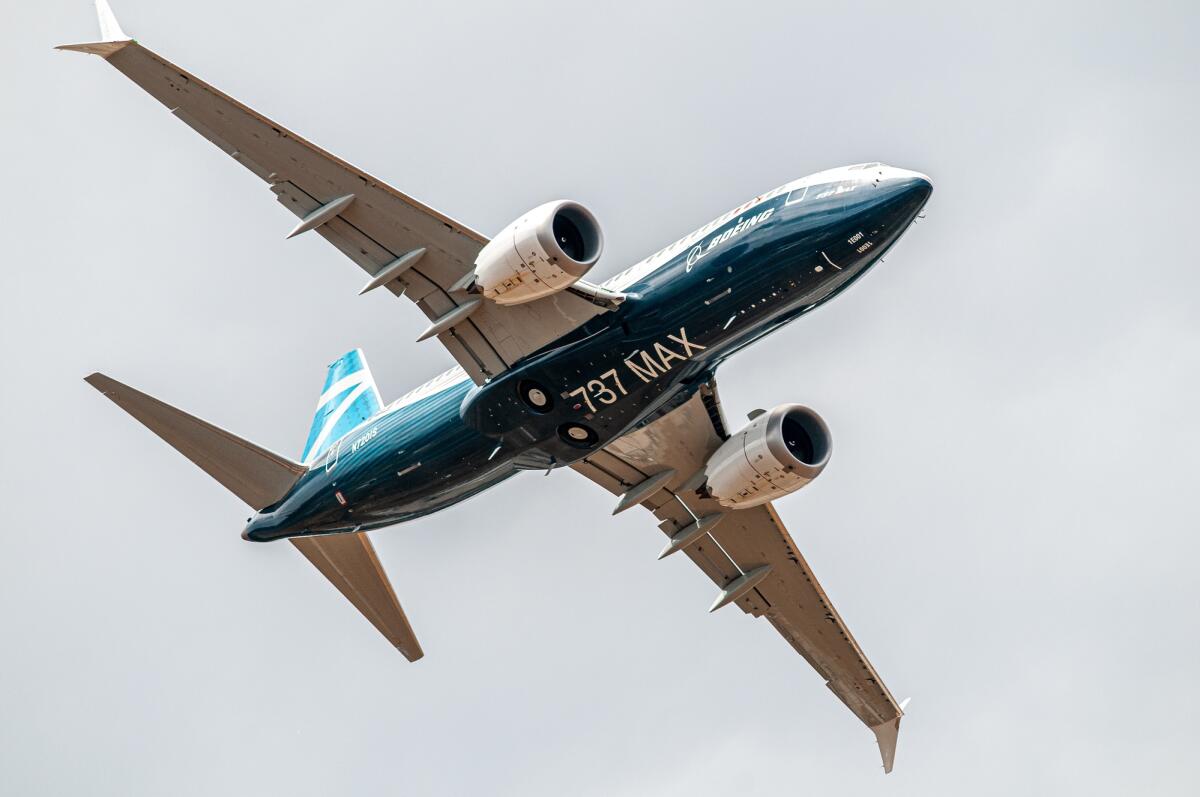 La FAA rivela gravi mancanze nella produzione del Boeing 737 MAX - WASHINGTON, DC, UNITED STATES - Jul 16, 2018: Boeing 737-7 MAX displaying at the Farnborough International Airshow in July 2018